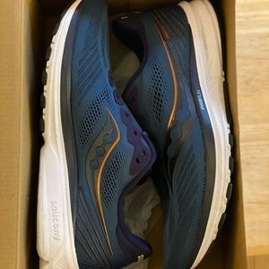 Excellent condition and in the box. Used for one short run. No laces on them .